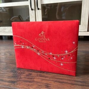 GODIVA Holiday Chocolate Box